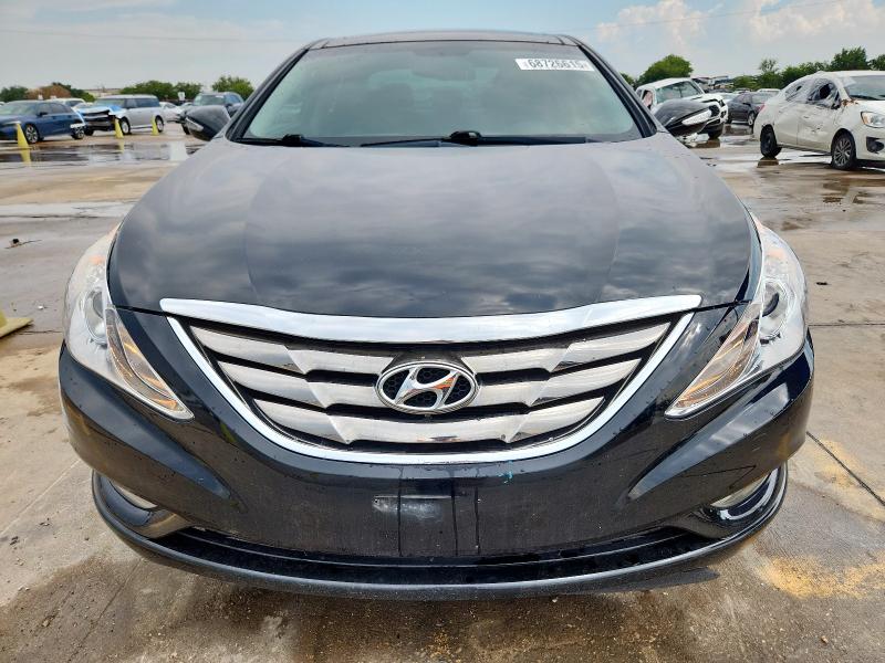 5NPEC4AC4DH731701 - 2013 HYUNDAI SONATA SE Schwarz Foto 5