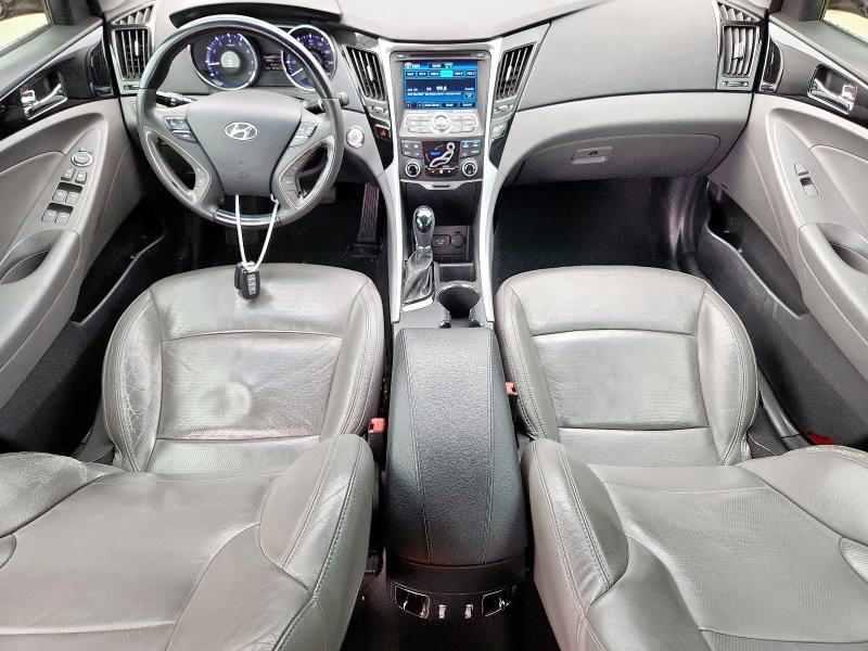 5NPEC4AC4DH731701 - 2013 HYUNDAI SONATA SE Schwarz Foto 8