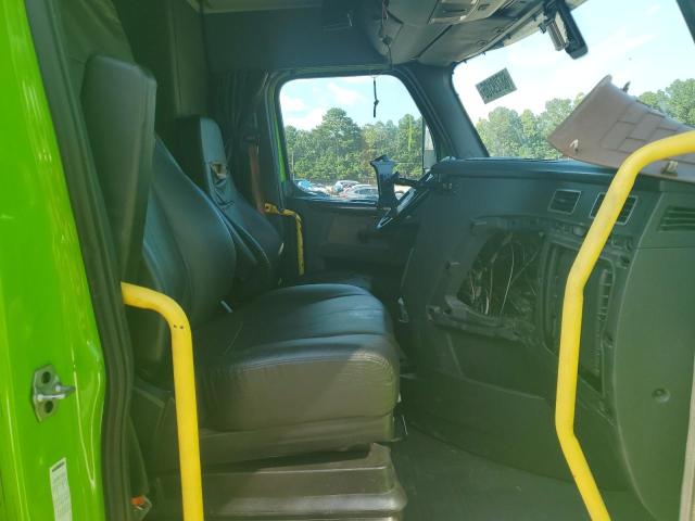 3AKJHHDR9KSKD2482 - 2019 FREIGHTLINER CASCADIA 1 GREEN photo 5