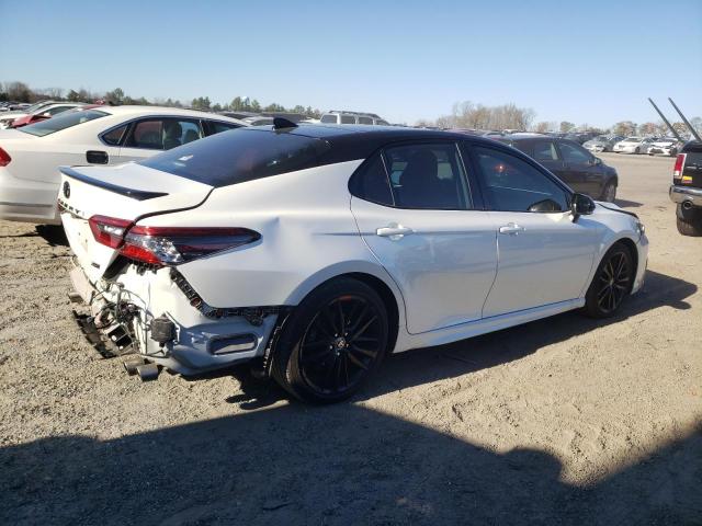 4T1KZ1AK1MU057368 - 2021 TOYOTA CAMRY TRD WHITE photo 3