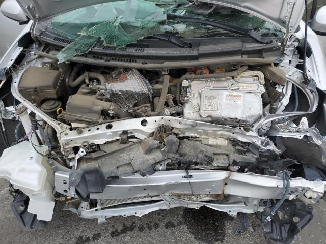 JTDKDTB34G1124279 - 2016 TOYOTA PRIUS C WHITE photo 11