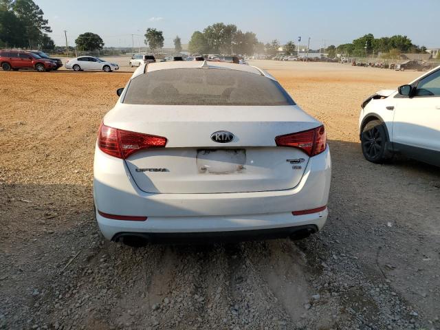 5XXGM4A75DG187326 - 2013 KIA OPTIMA LX WHITE photo 6