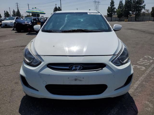 KMHCT5AE3HU319100 - 2017 HYUNDAI ACCENT SE WHITE photo 5