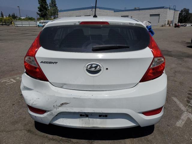 KMHCT5AE3HU319100 - 2017 HYUNDAI ACCENT SE WHITE photo 6
