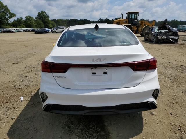 3KPF24ADXNE460620 - 2022 KIA FORTE FE WHITE photo 6