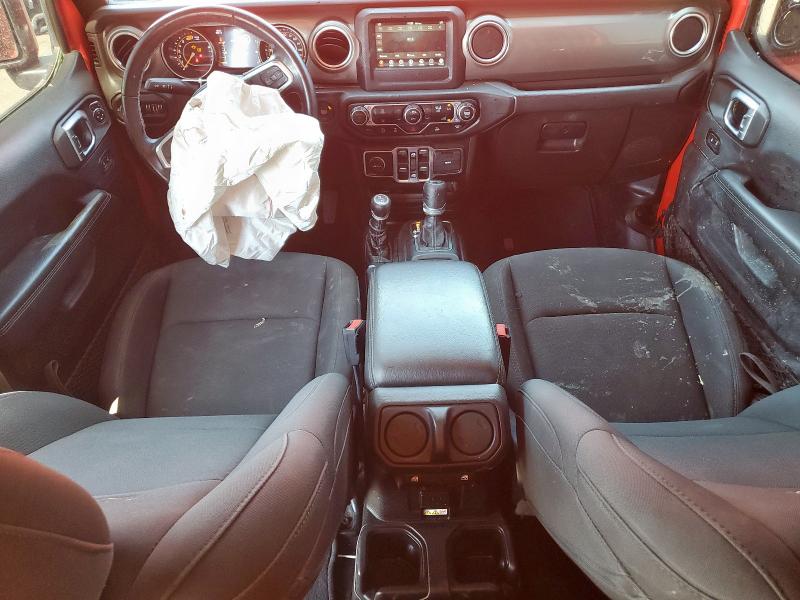 1C4HJXEN2MW668060 - 2021 JEEP WRANGLER U SAHARA RED photo 8