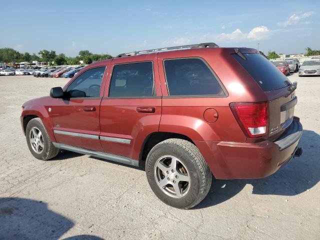 1J8HR48P67C629006 - 2007 JEEP GRAND CHER LAREDO RED photo 2