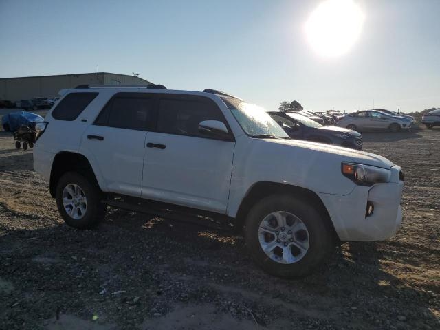 JTEBU5JR4K5720278 - 2019 TOYOTA 4RUNNER SR5/SR5 PREMIUM WHITE photo 4