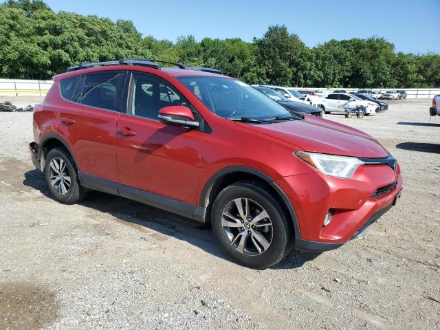 JTMRFREV3HJ125076 - 2017 TOYOTA RAV4 XLE RED photo 4