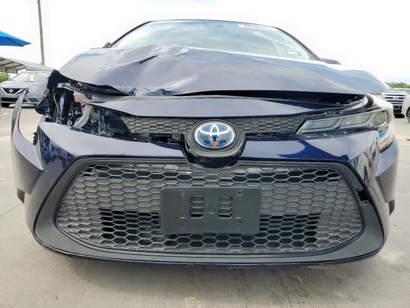 JTDEAMDE7NJ044501 - 2022 TOYOTA COROLLA LE BLUE photo 5