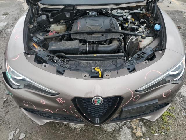 ZASPAKBN8K7C50538 - 2019 ALFA ROMEO STELVIO TI BROWN photo 11
