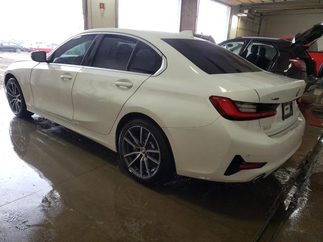 3MW5R7J59K8A05203 - 2019 BMW 330XI WHITE photo 2