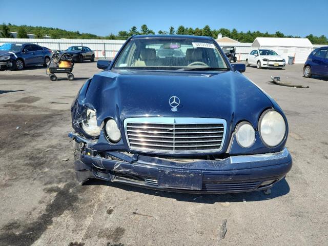 WDBJF65FXWA486627 - 1998 MERCEDES-BENZ E 320 BLUE photo 5