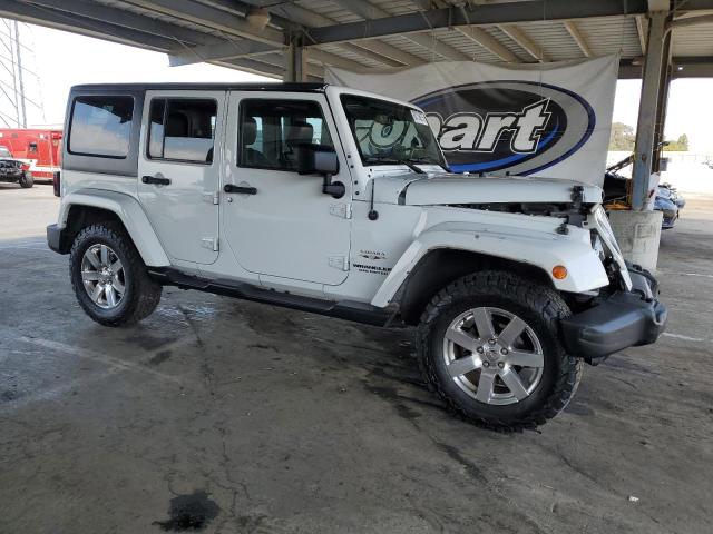 1C4BJWEG8GL199385 - 2016 JEEP WRANGLER U SAHARA WHITE photo 4