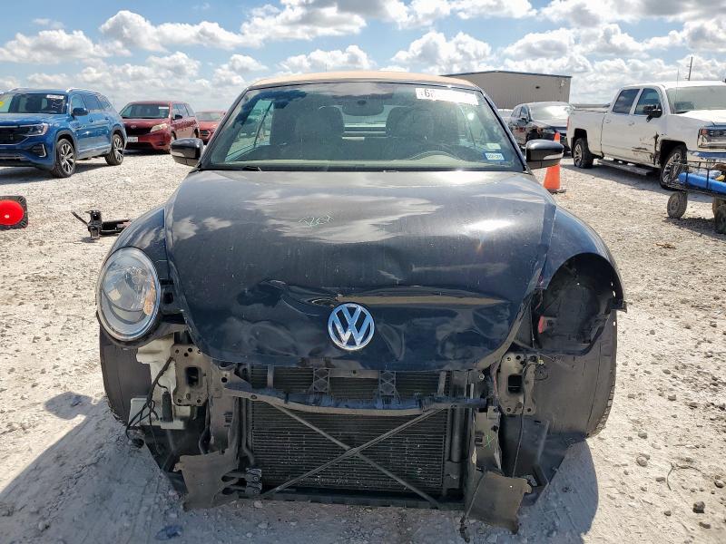 3VW5X7AT7DM802743 - 2013 VOLKSWAGEN BEETLE შავი ფოტო 5