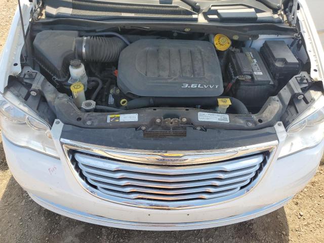 2C4RC1BG1GR207771 - 2016 CHRYSLER TOWN & COU TOURING WHITE photo 12