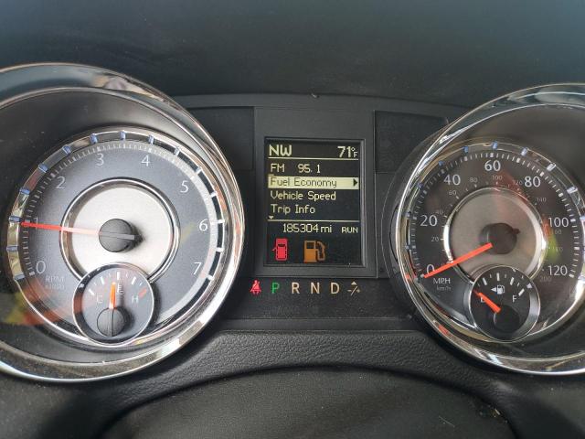 2C4RC1BG1GR207771 - 2016 CHRYSLER TOWN & COU TOURING WHITE photo 9