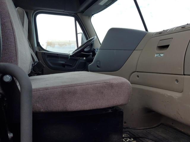 3AKJGBDV6LDMF1905 - 2020 FREIGHTLINER CASCADIA 1 WHITE photo 5