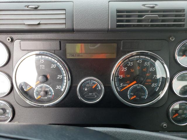 3AKJGBDV6LDMF1905 - 2020 FREIGHTLINER CASCADIA 1 WHITE photo 8