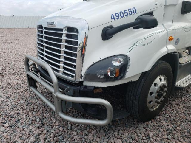3AKJGBDV6LDMF1905 - 2020 FREIGHTLINER CASCADIA 1 WHITE photo 9