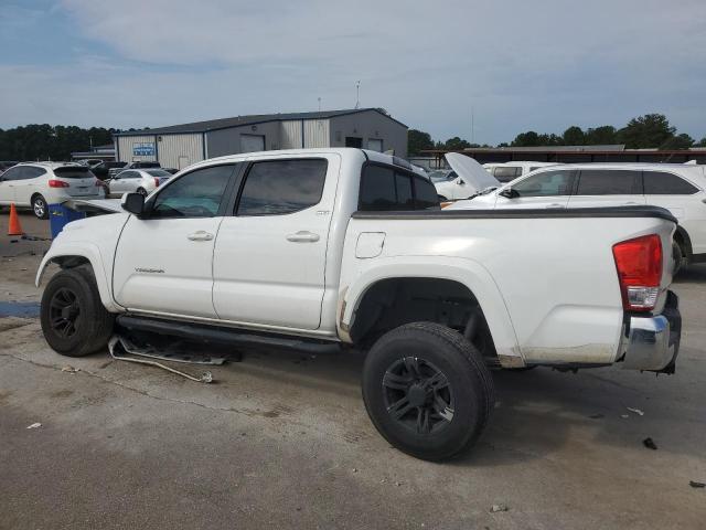 5TFAZ5CN1HX037432 - 2017 TOYOTA TACOMA DOUBLE CAB WHITE photo 2