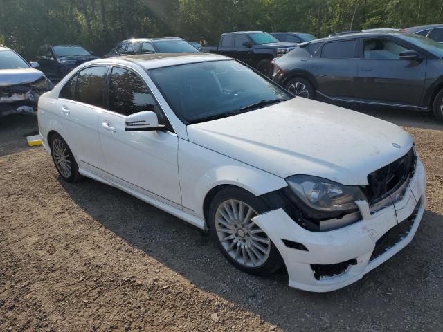 WDDGF8ABXDA751673 - 2013 MERCEDES-BENZ C 300 4MATIC WHITE photo 4
