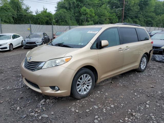 2011 TOYOTA SIENNA XLE, 