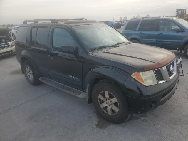 5N1AR18W85C740437 - 2005 NISSAN PATHFINDER LE შავი ფოტო 4