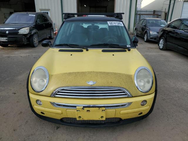 WMWRC33413TC47903 - 2003 MINI COOPER 黄色 照片 5