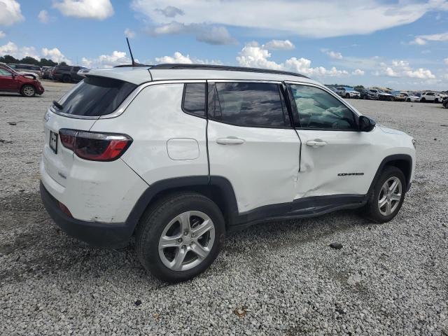 3C4NJDBN4PT520069 - 2023 JEEP COMPASS LATITUDE Weiß Foto 3