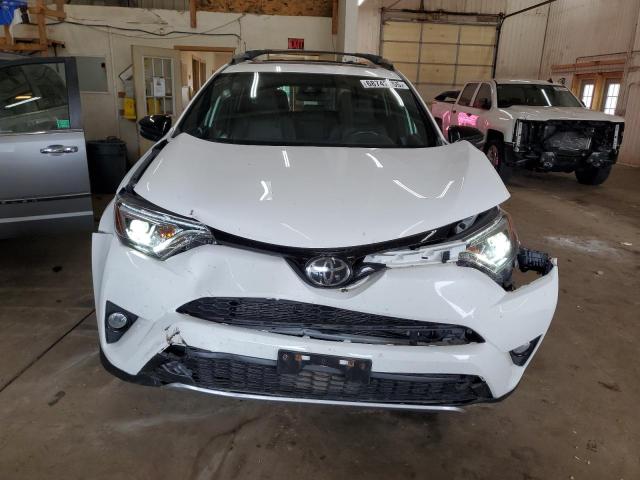 2T3JFREV3HW578659 - 2017 TOYOTA RAV4 SE თეთრი ფოტო 5