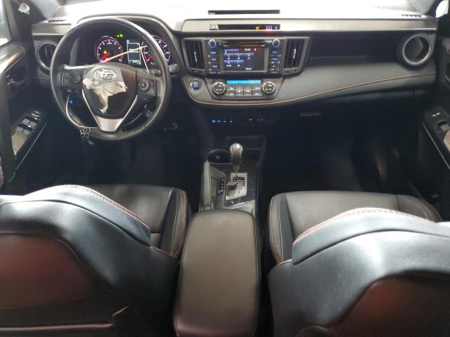 2T3JFREV3HW578659 - 2017 TOYOTA RAV4 SE თეთრი ფოტო 8