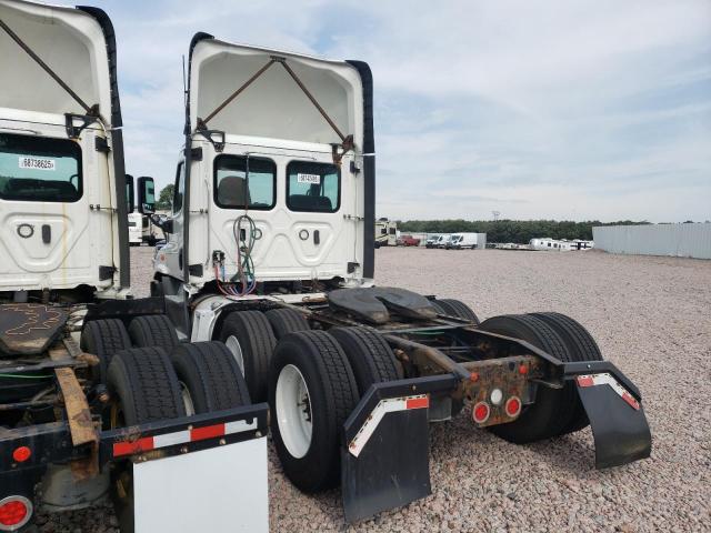 3AKJGBDV1LDLT4799 - 2020 FREIGHTLINER CASCADIA 1 თეთრი ფოტო 3