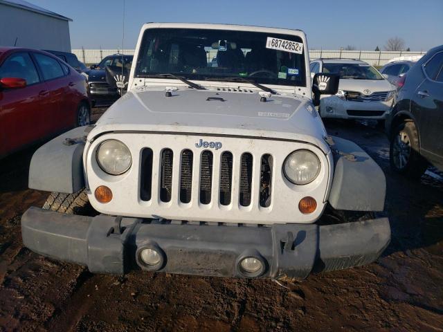 1C4HJWDG9CL141467 - 2012 JEEP WRANGLER U SPORT თეთრი ფოტო 5