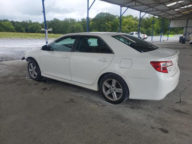 4T1BF1FK2CU558365 - 2012 TOYOTA CAMRY BASE WHITE photo 2
