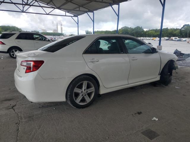 4T1BF1FK2CU558365 - 2012 TOYOTA CAMRY BASE WHITE photo 3