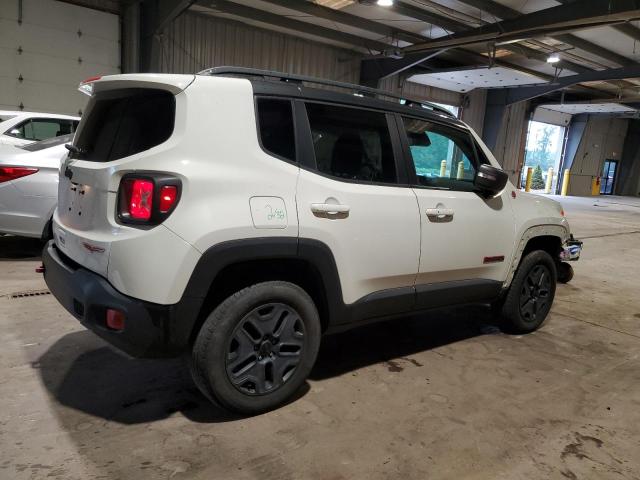ZACCJBCB2JPH32175 - 2018 JEEP RENEGADE TRAILHAWK Սպիտակ լուսանկար 3