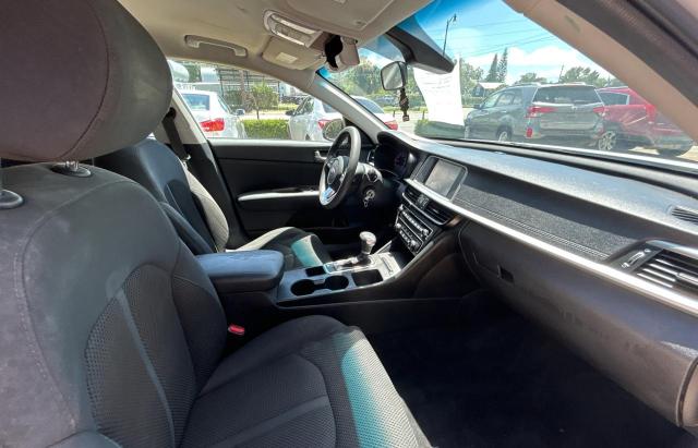 5XXGT4L35KG358523 - 2019 KIA OPTIMA LX Blanco foto 5