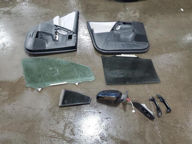 JTMRJREV6HD152947 - 2017 TOYOTA RAV4 HV LE BLUE photo 13