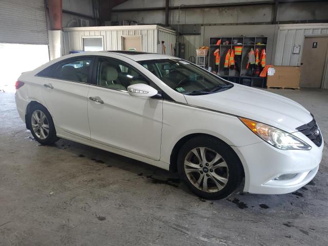 5NPEC4AC5DH516764 - 2013 HYUNDAI SONATA SE WHITE photo 4