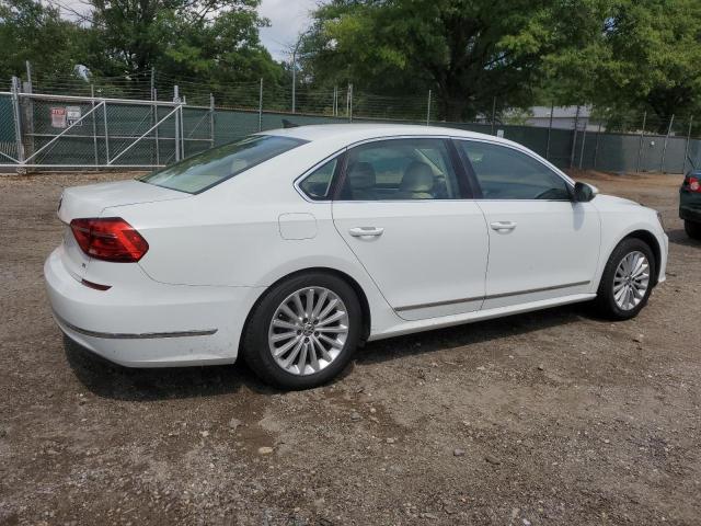 1VWBS7A31GC043160 - 2016 VOLKSWAGEN PASSAT SE WHITE photo 3