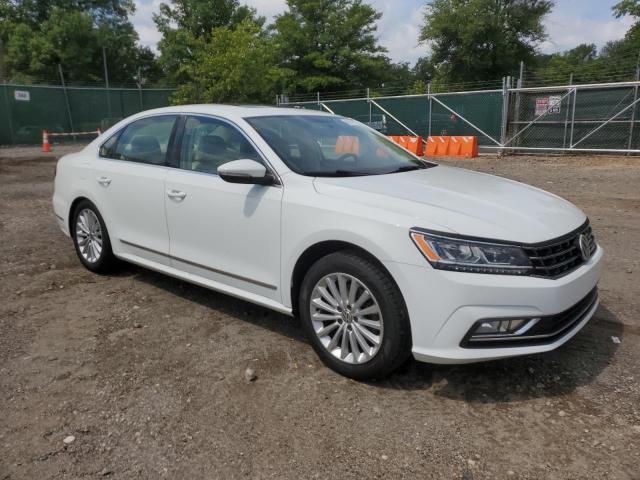 1VWBS7A31GC043160 - 2016 VOLKSWAGEN PASSAT SE WHITE photo 4