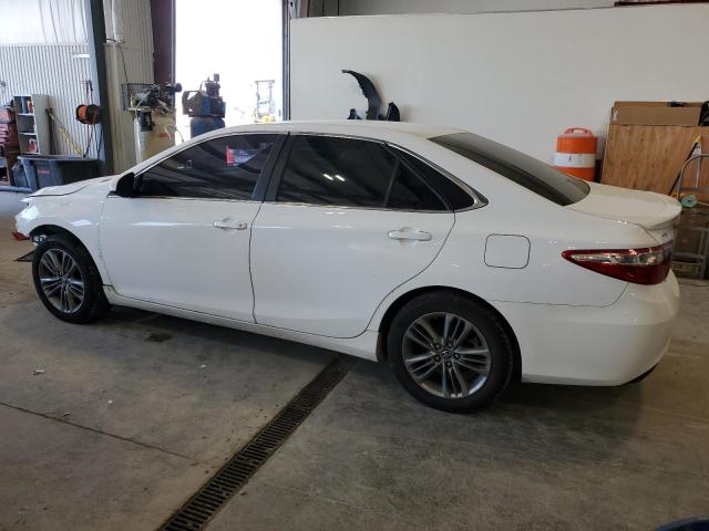4T1BF1FK9HU666733 - 2017 TOYOTA CAMRY LE WHITE photo 2