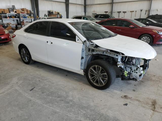 4T1BF1FK9HU666733 - 2017 TOYOTA CAMRY LE WHITE photo 4
