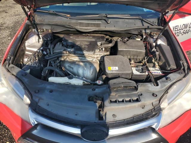 4T1BF1FK4HU375234 - 2017 TOYOTA CAMRY LE 红色 照片 11