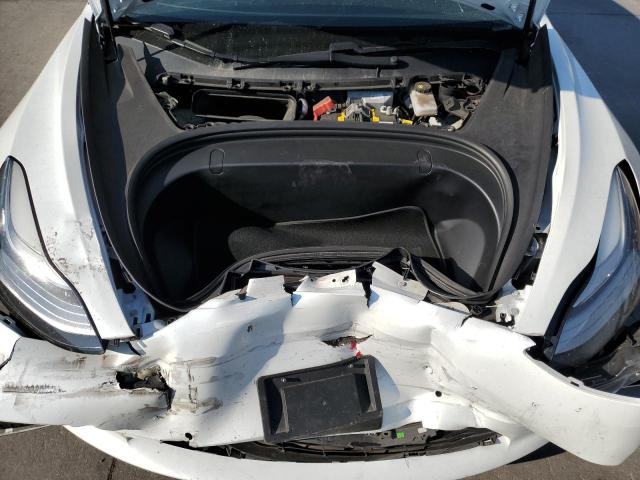 5YJ3E1EB9KF388512 - 2019 TESLA MODEL 3 أبيض صورة 11