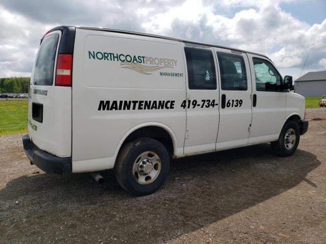 1GCWGFCA1B1175576 - 2011 CHEVROLET EXPRESS G2 WHITE photo 3