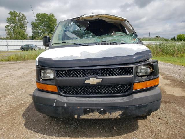 1GCWGFCA1B1175576 - 2011 CHEVROLET EXPRESS G2 WHITE photo 5