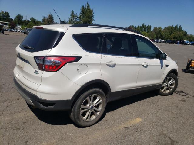 1FMCU0HD7JUB71424 - 2018 FORD ESCAPE SEL Biały zdjęcie 3