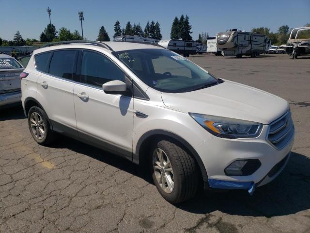 1FMCU0HD7JUB71424 - 2018 FORD ESCAPE SEL Biały zdjęcie 4